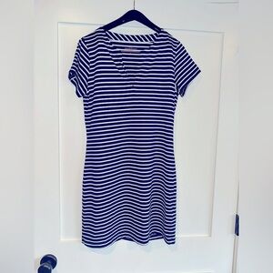 Vineyard Vines navy blue and white dress